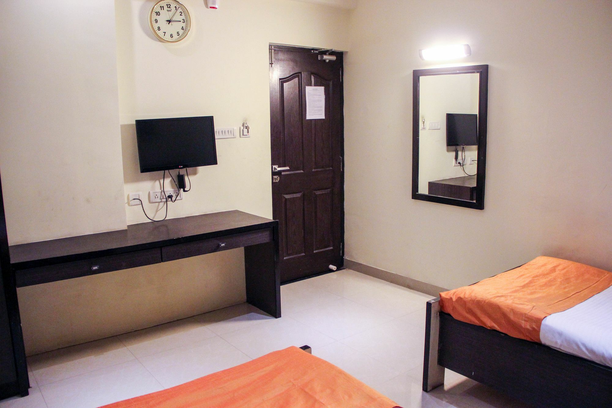Oyo 5765 Chennai Residency T Nagar Ξενοδοχείο Εξωτερικό φωτογραφία